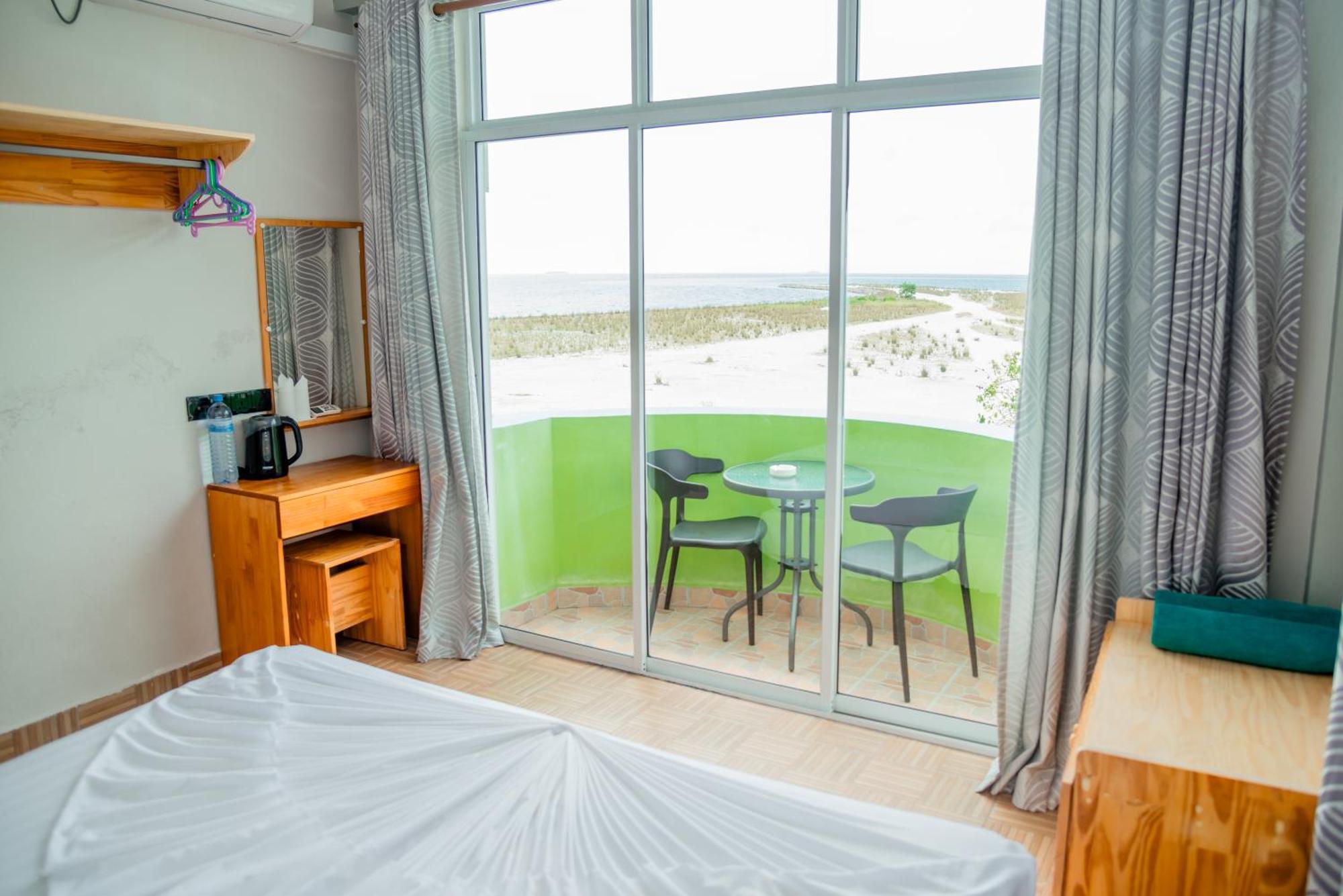 320 m2, 11 yatak odalı, 12 banyolu Müstakil Ev, Güney Male Atolü bölgesinde Guraidhoo  Dış mekan fotoğraf