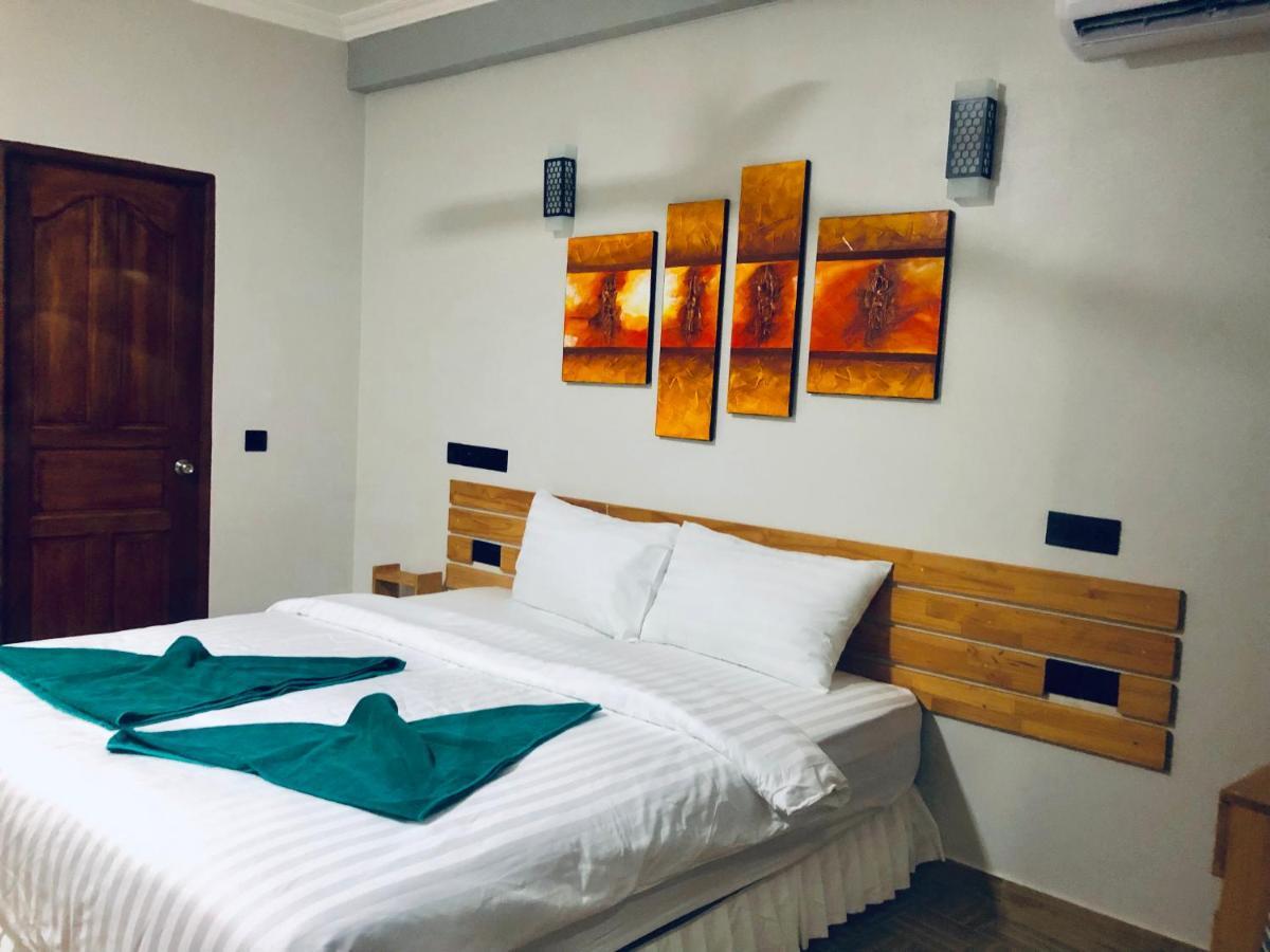 320 m2, 11 yatak odalı, 12 banyolu Müstakil Ev, Güney Male Atolü bölgesinde Guraidhoo  Dış mekan fotoğraf